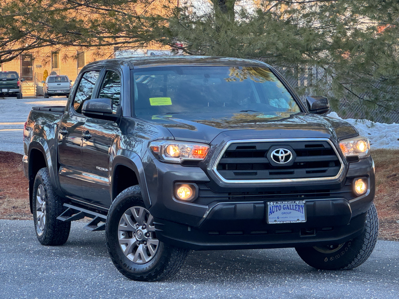 Toyota Tacoma 4WD Double Cab V6 AT SR5 (Natl) 2016