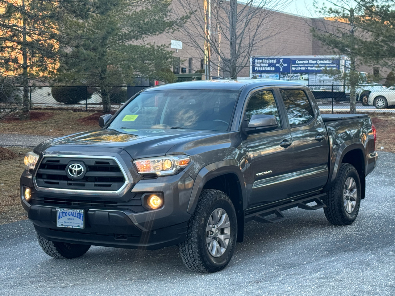 Toyota Tacoma 4WD Double Cab V6 AT SR5 (Natl) 2016