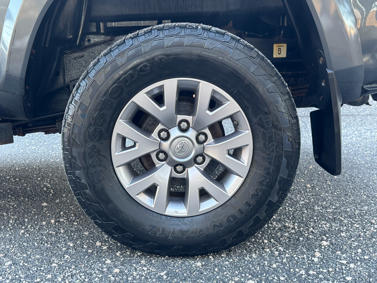 Toyota Tacoma 4WD Double Cab V6 AT SR5 (Natl) 2016