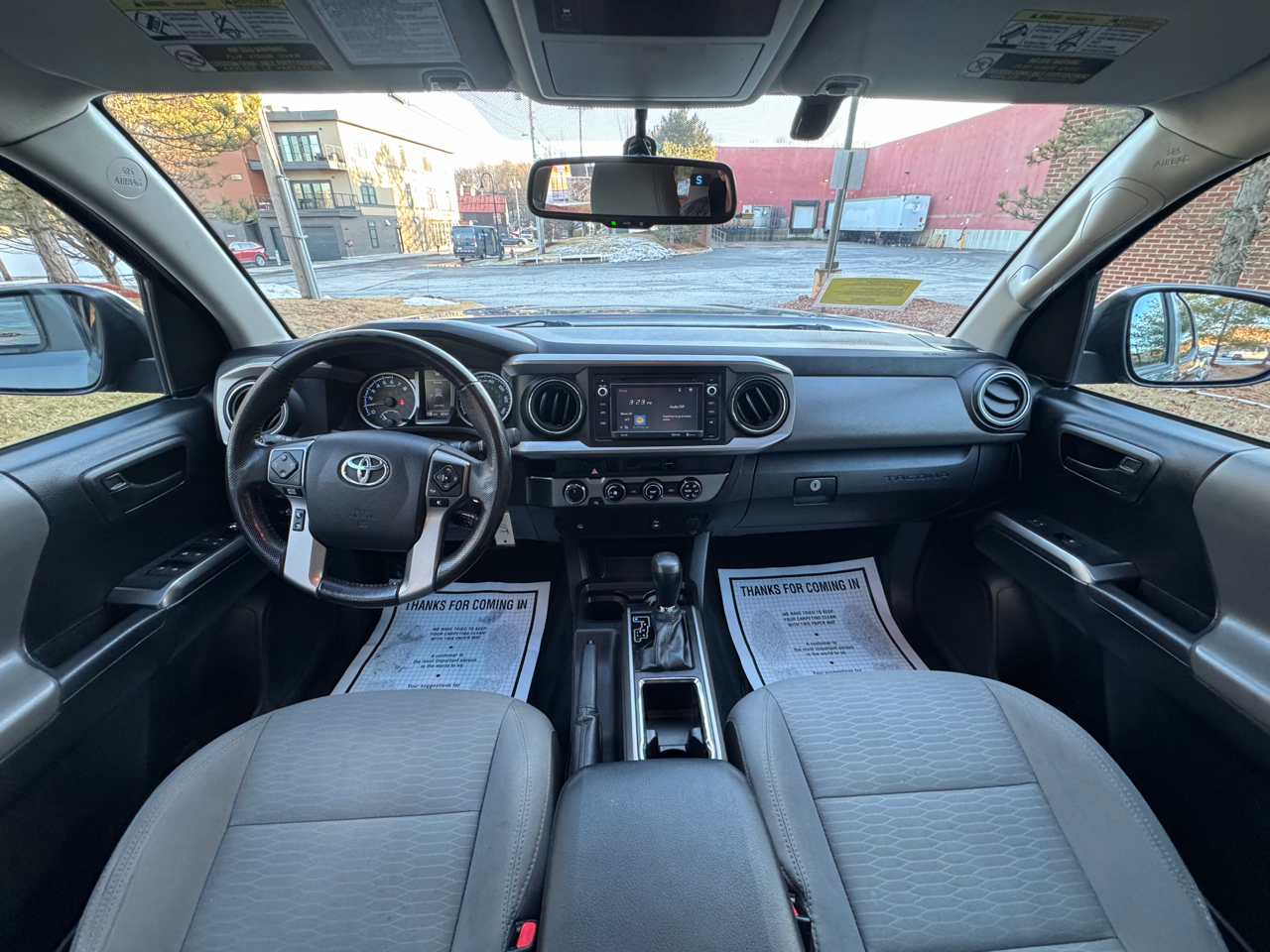 Toyota Tacoma 4WD Double Cab V6 AT SR5 (Natl) 2016