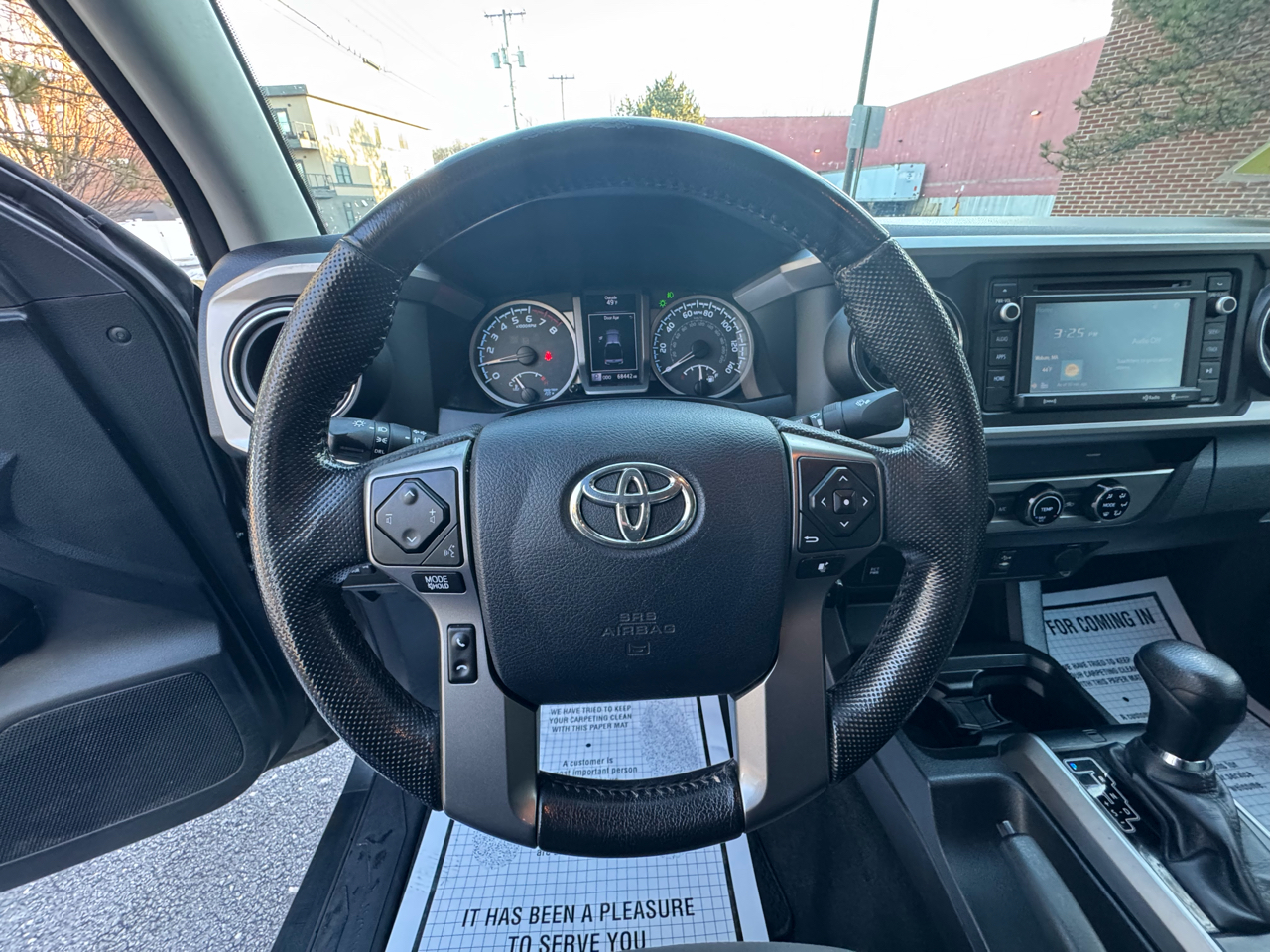 Toyota Tacoma 4WD Double Cab V6 AT SR5 (Natl) 2016