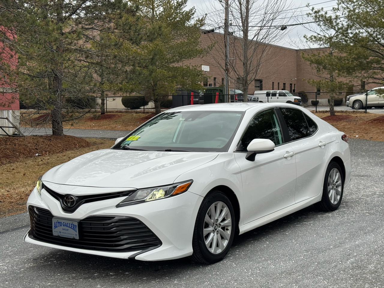 Toyota Camry LE Auto (Natl) 2020