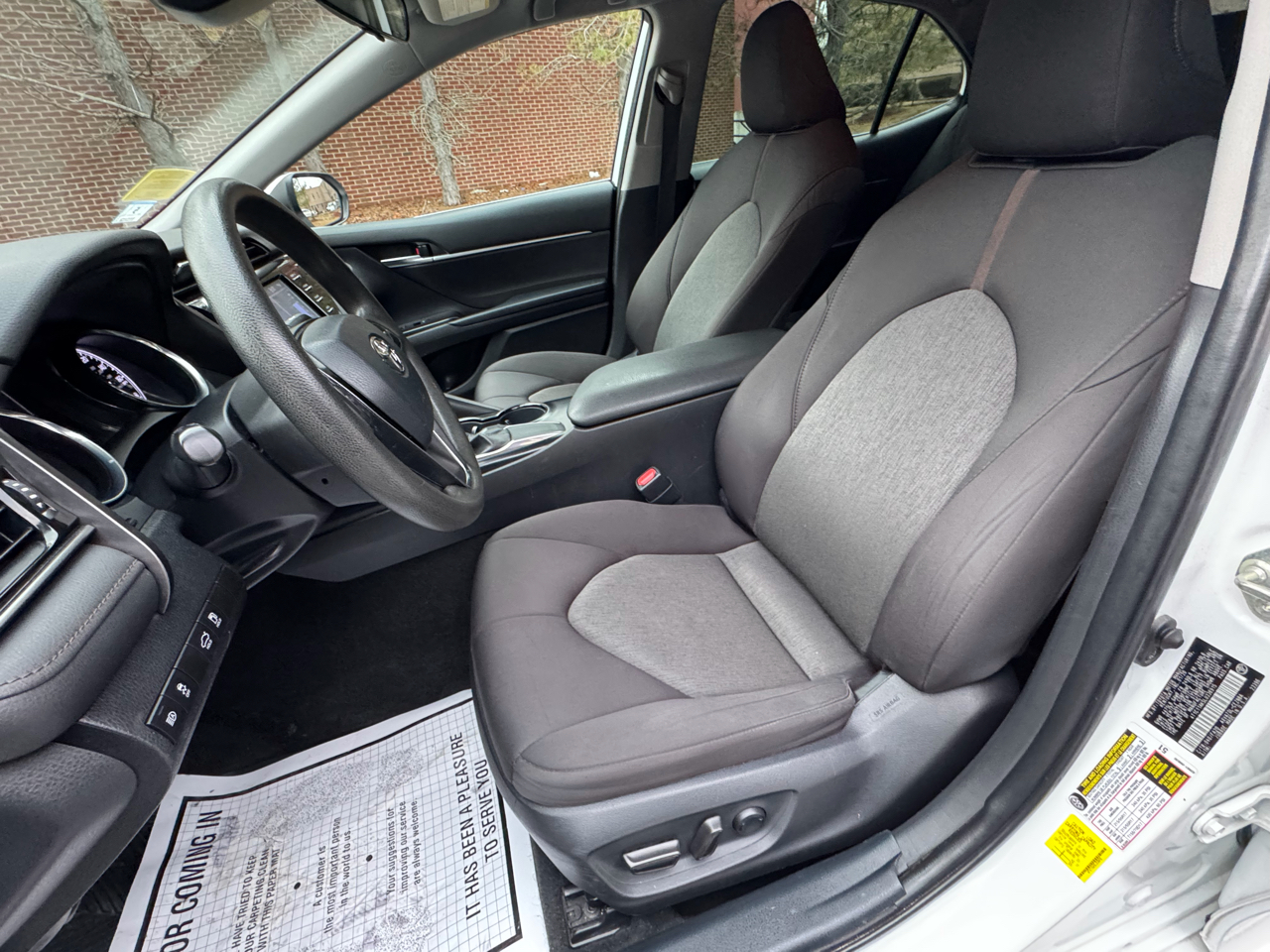 Toyota Camry LE Auto (Natl) 2020