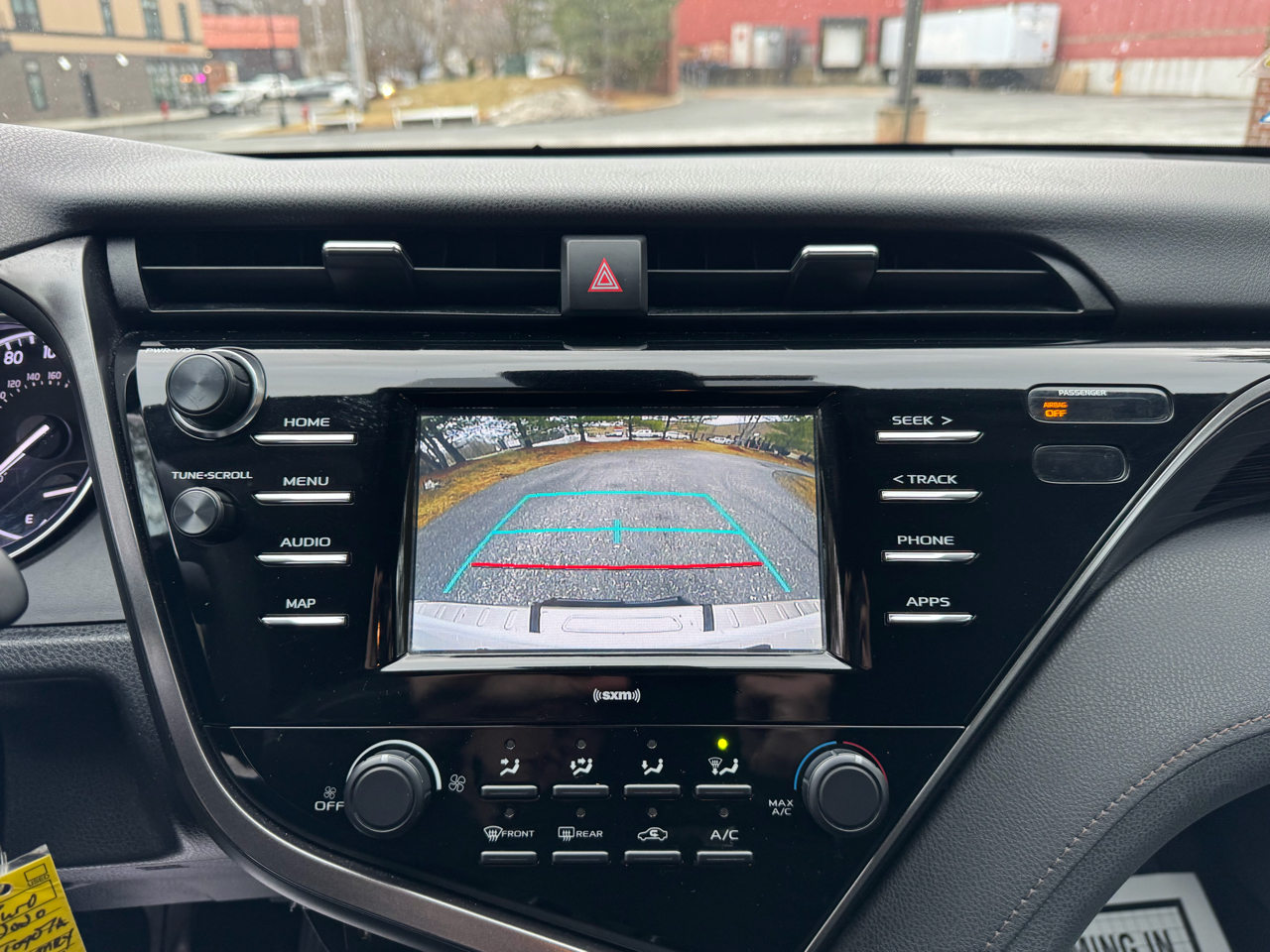 Toyota Camry LE Auto (Natl) 2020