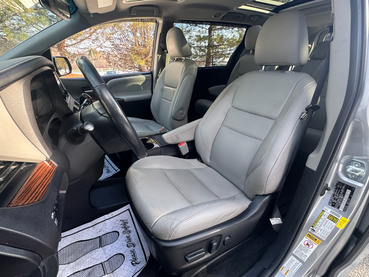 Toyota Sienna 5dr 7-Pass Van Ltd Premium AWD (Natl) 2015