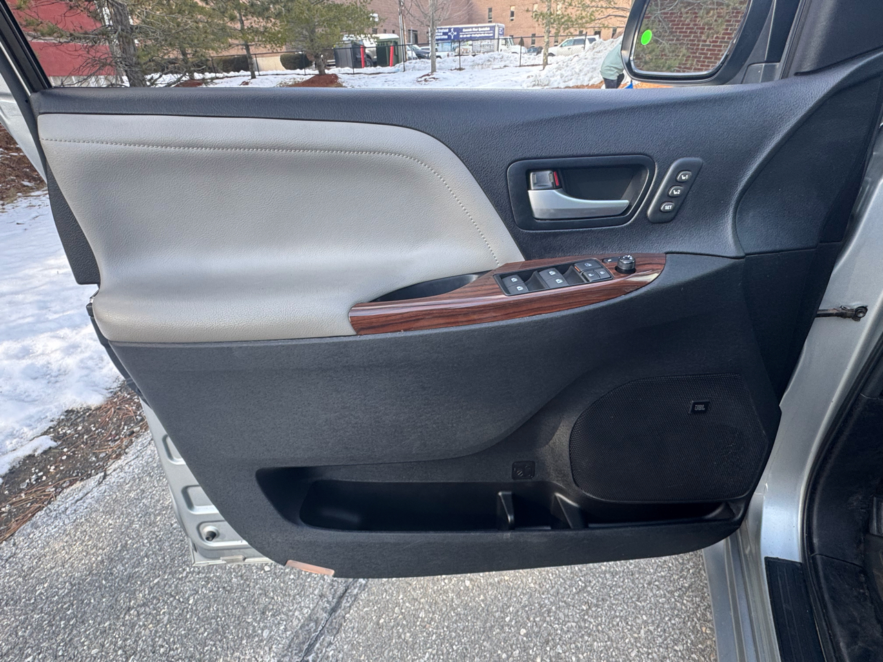 Toyota Sienna 5dr 7-Pass Van Ltd Premium AWD (Natl) 2015