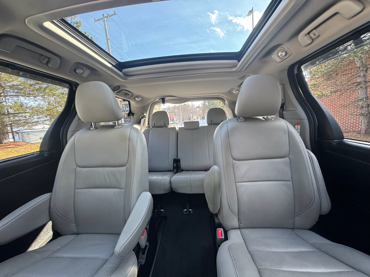 Toyota Sienna 5dr 7-Pass Van Ltd Premium AWD (Natl) 2015