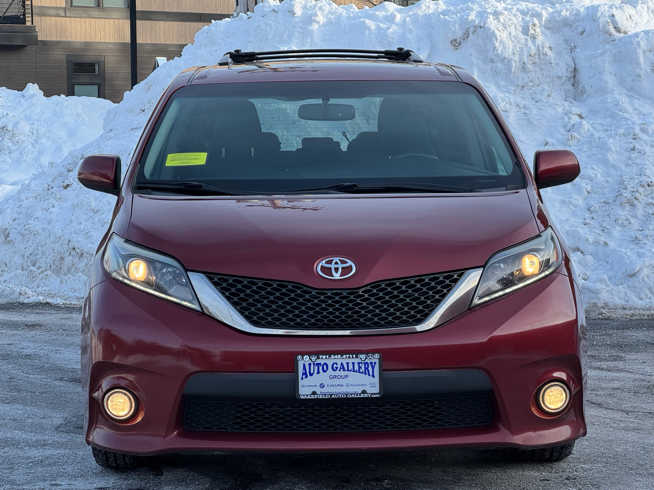 Toyota Sienna 5dr 8-Pass Van SE Premium FWD (Natl) 2016