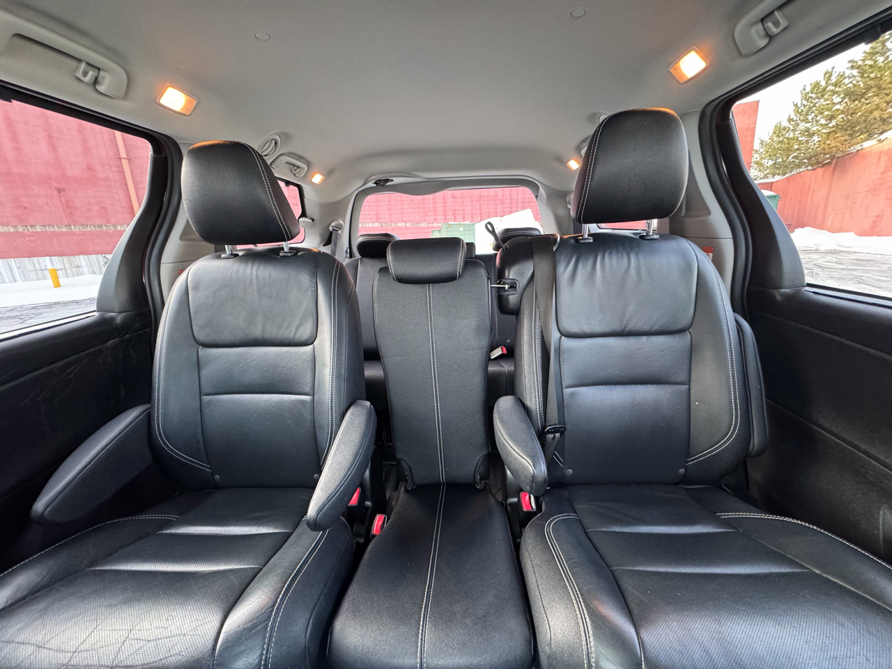 Toyota Sienna 5dr 8-Pass Van SE Premium FWD (Natl) 2016