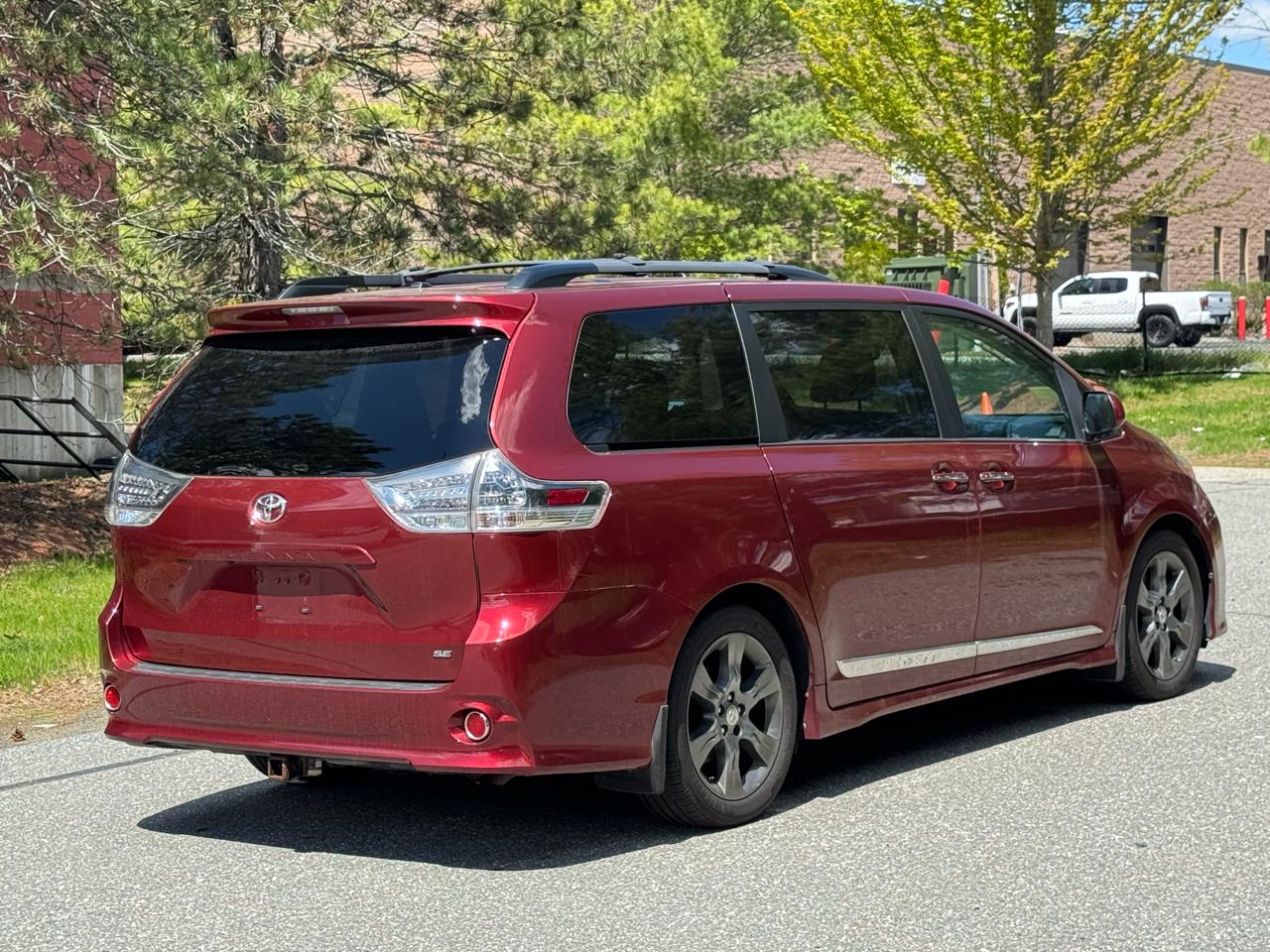Toyota Sienna 5dr 8-Pass Van SE Premium FWD (Natl) 2016