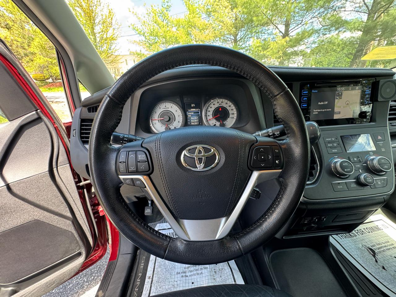 Toyota Sienna 5dr 8-Pass Van SE Premium FWD (Natl) 2016