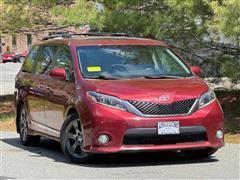 2016 Toyota Sienna 