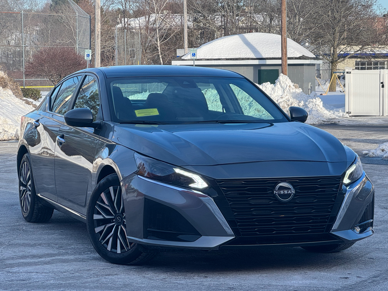 2024 Nissan Altima 2.5 SV Sedan