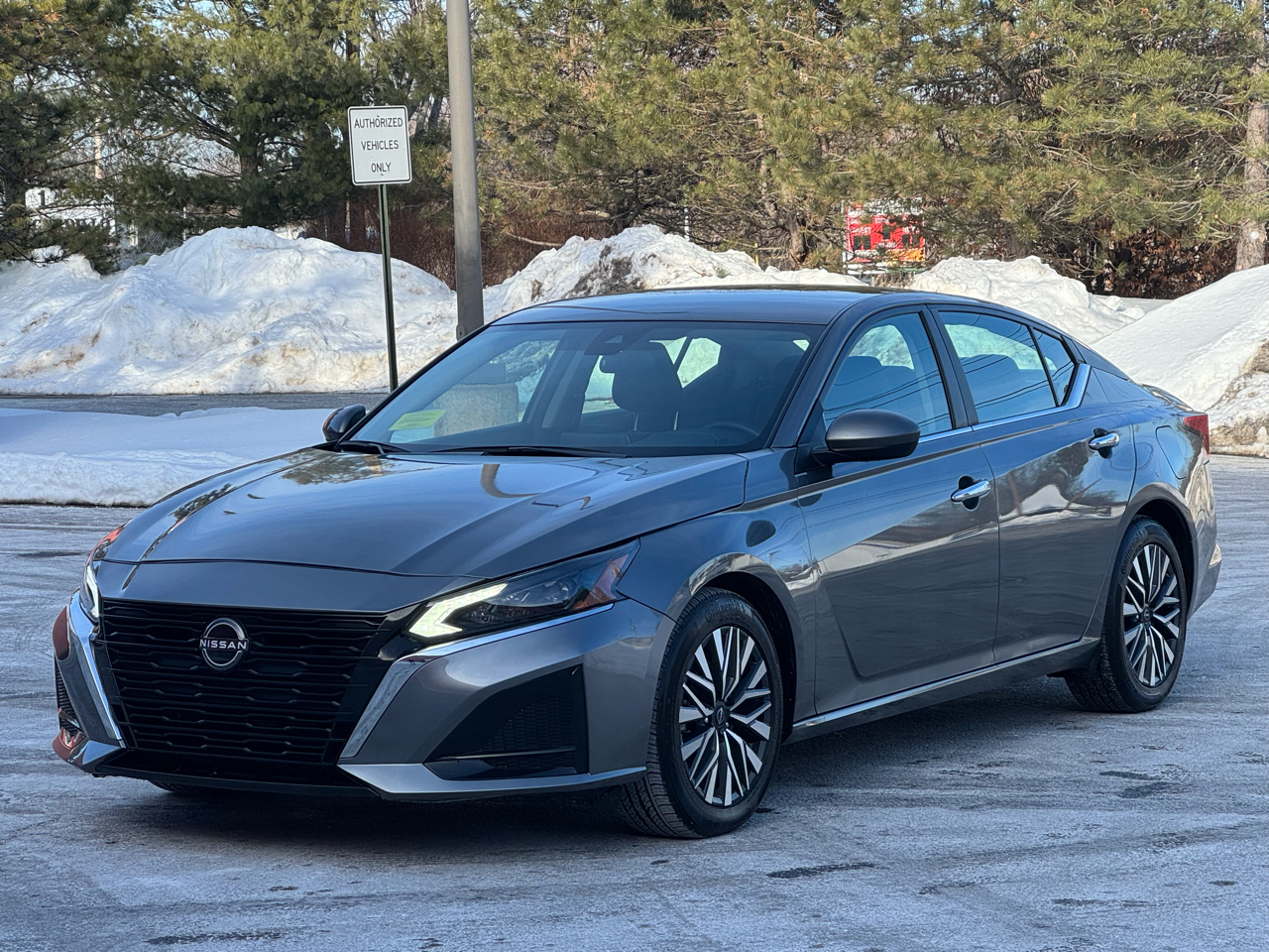 Nissan Altima 2.5 SV Sedan 2024