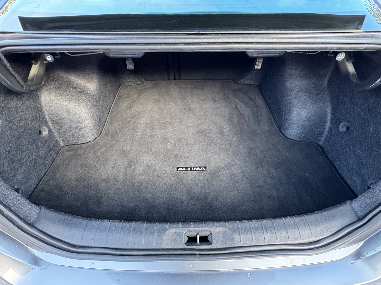 Nissan Altima 2.5 SV Sedan 2024