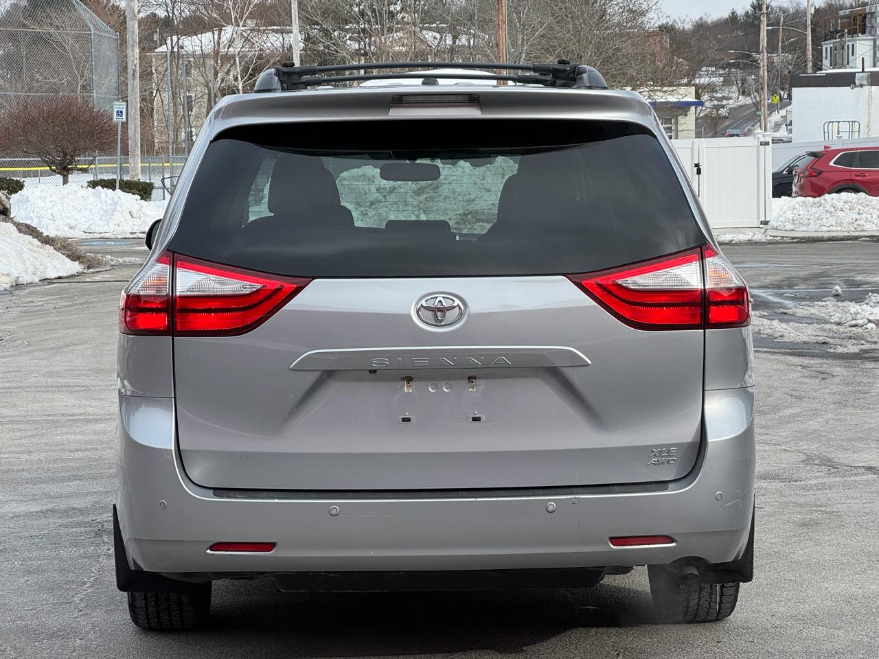 Toyota Sienna 5dr 7-Pass Van XLE Premium AWD (Natl) 2015