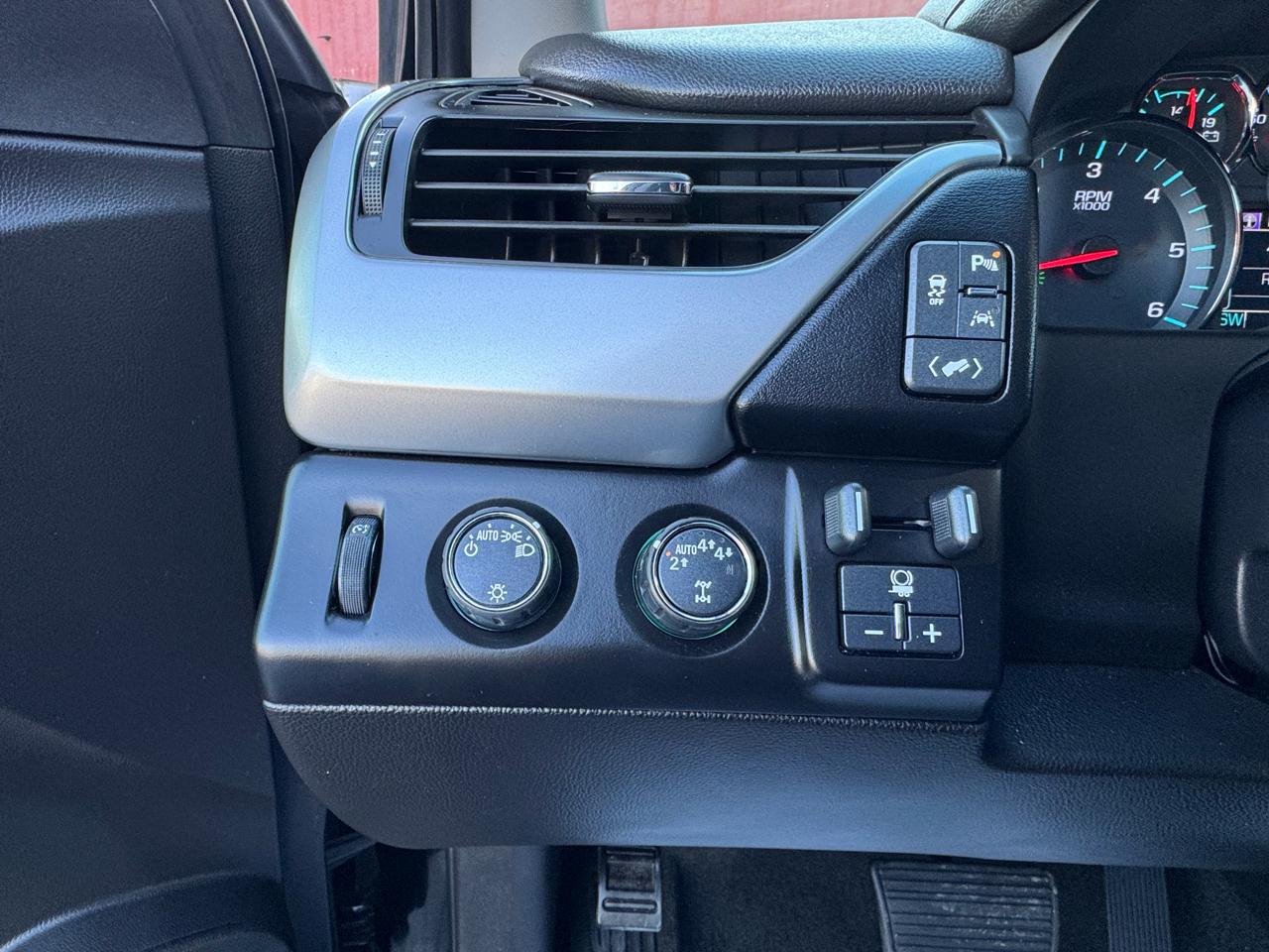 Chevrolet Tahoe  2017