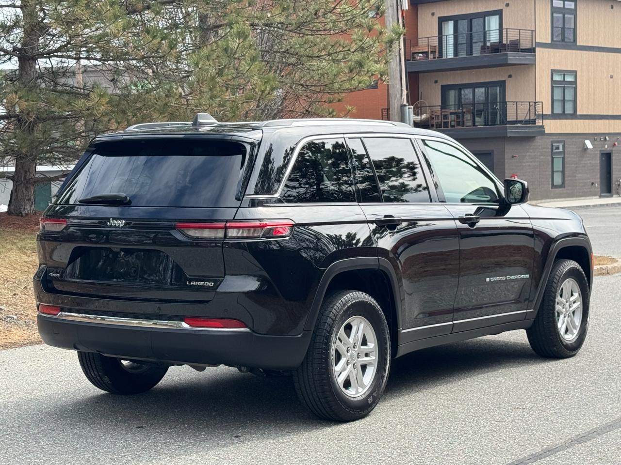 Jeep Grand Cherokee Laredo 4x4 2023