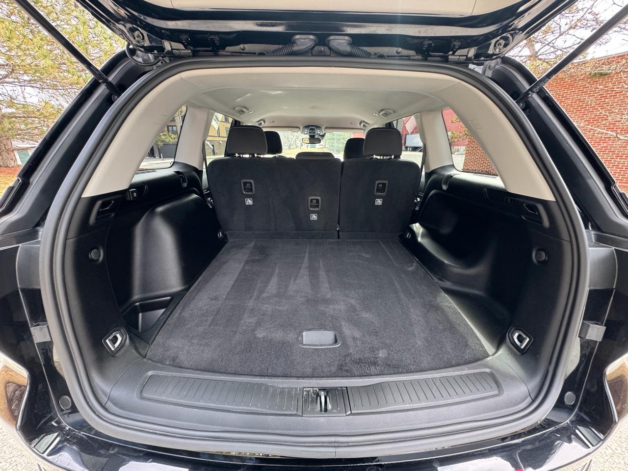 Jeep Grand Cherokee Laredo 4x4 2023