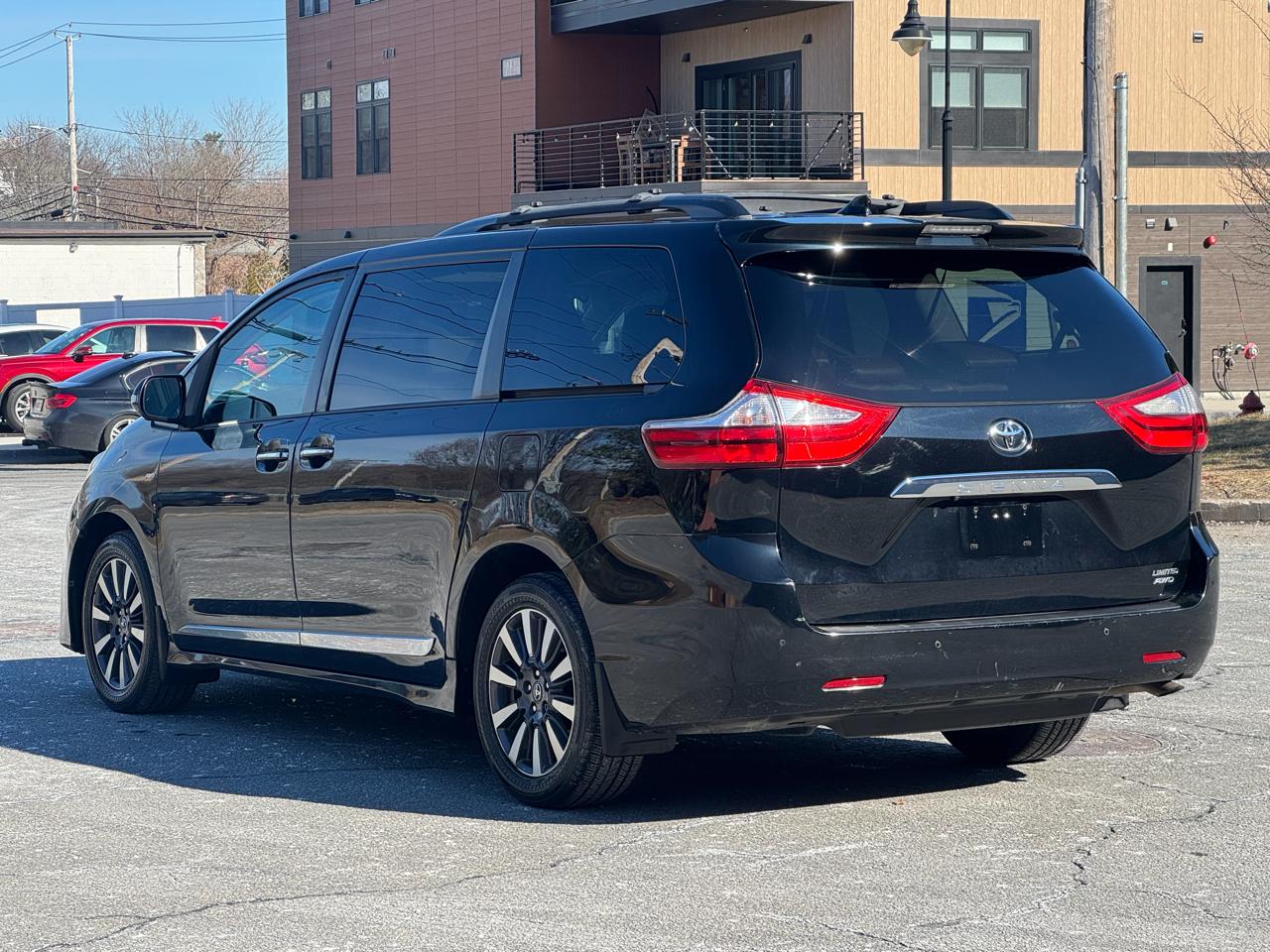 Toyota Sienna Limited Premium AWD 7-Passenger (Natl) 2018