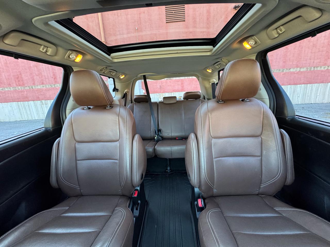 Toyota Sienna Limited Premium AWD 7-Passenger (Natl) 2018