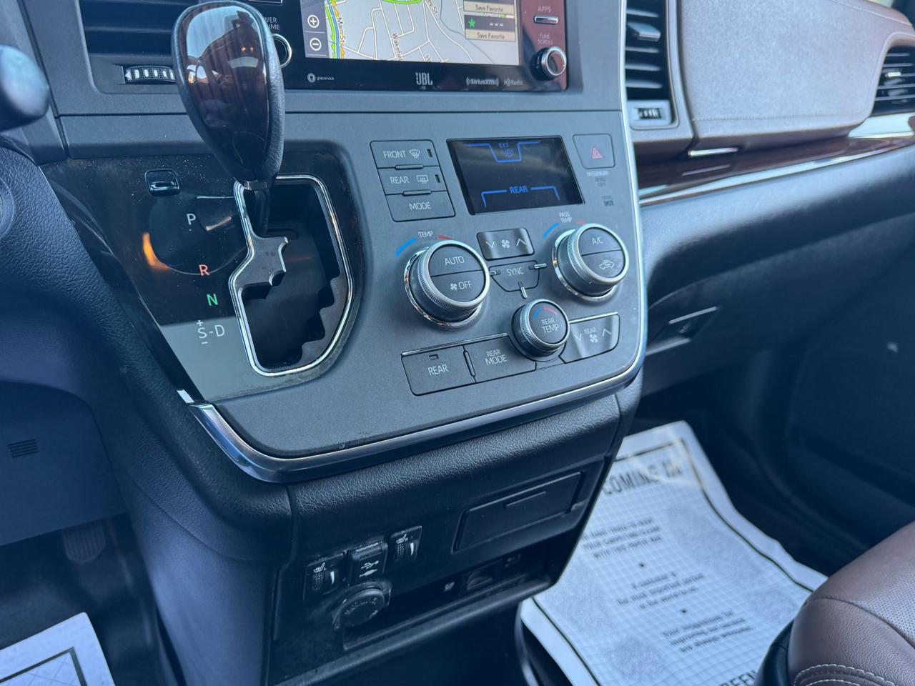 Toyota Sienna Limited Premium AWD 7-Passenger (Natl) 2018