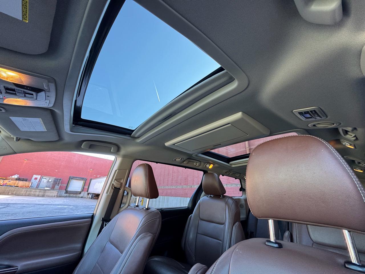 Toyota Sienna Limited Premium AWD 7-Passenger (Natl) 2018