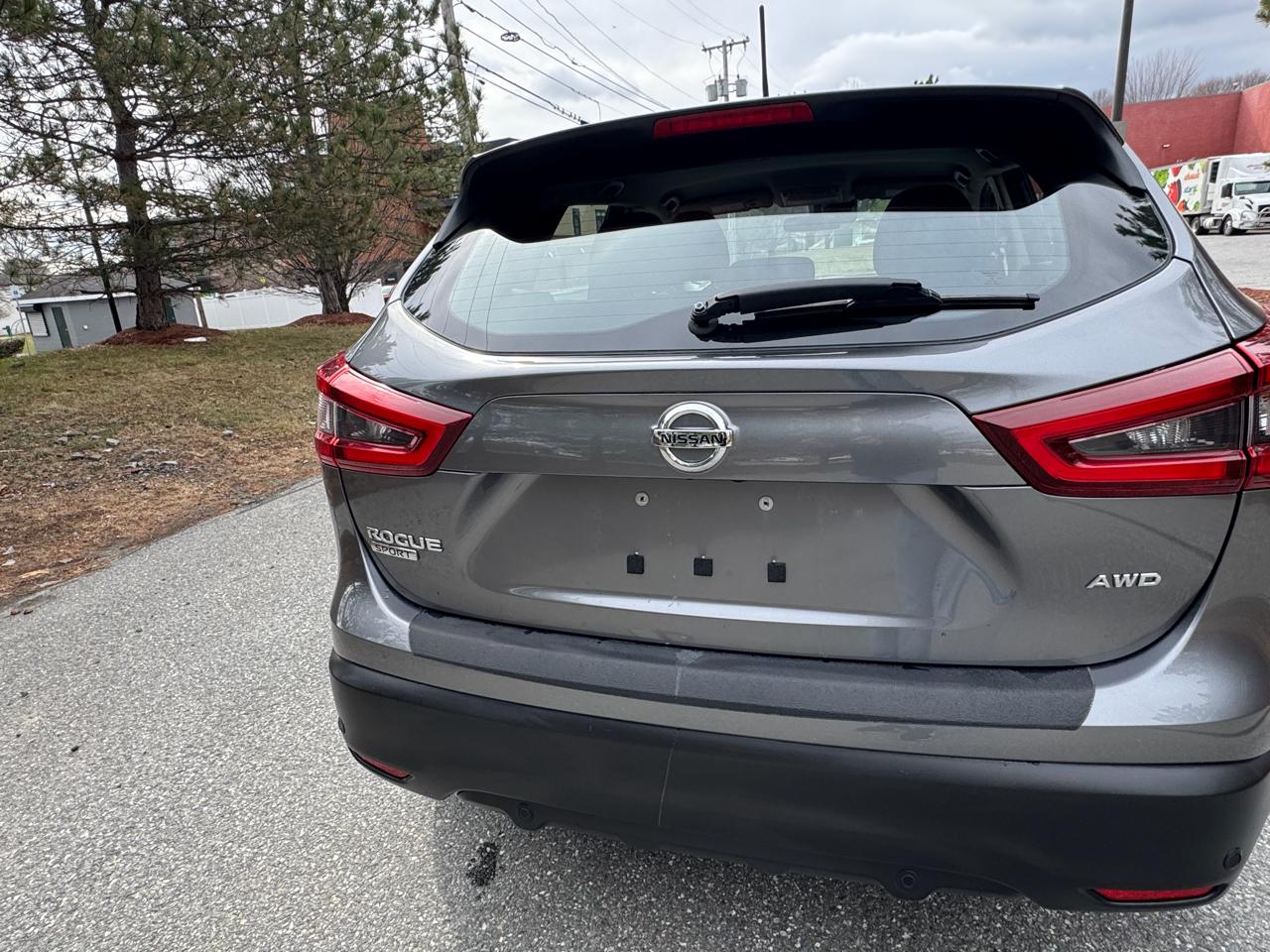 Nissan Rogue Sport  2021