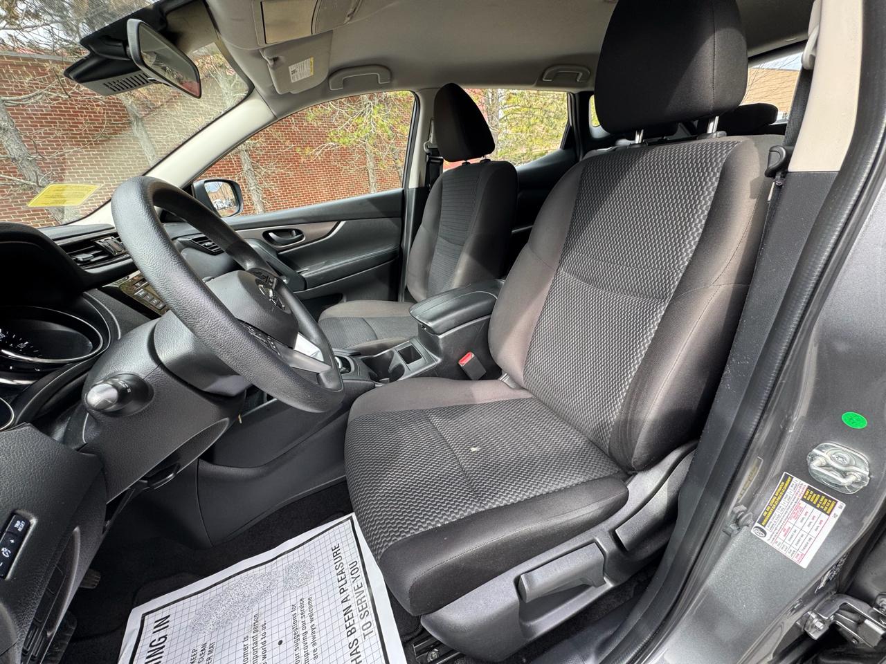 Nissan Rogue Sport  2021