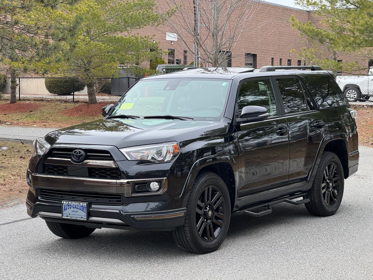 Toyota 4Runner Nightshade 4WD (Natl) 2020