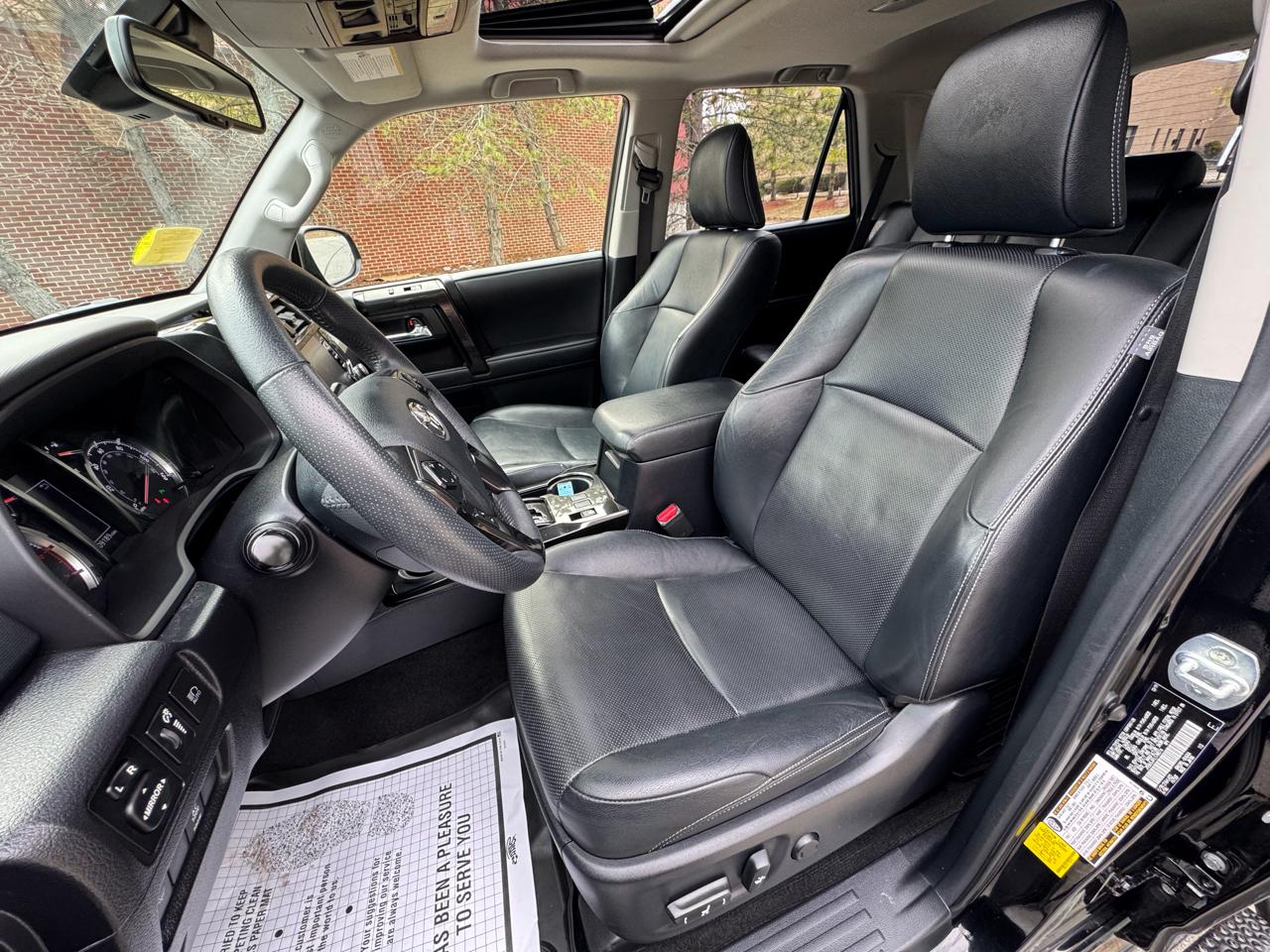 Toyota 4Runner Nightshade 4WD (Natl) 2020