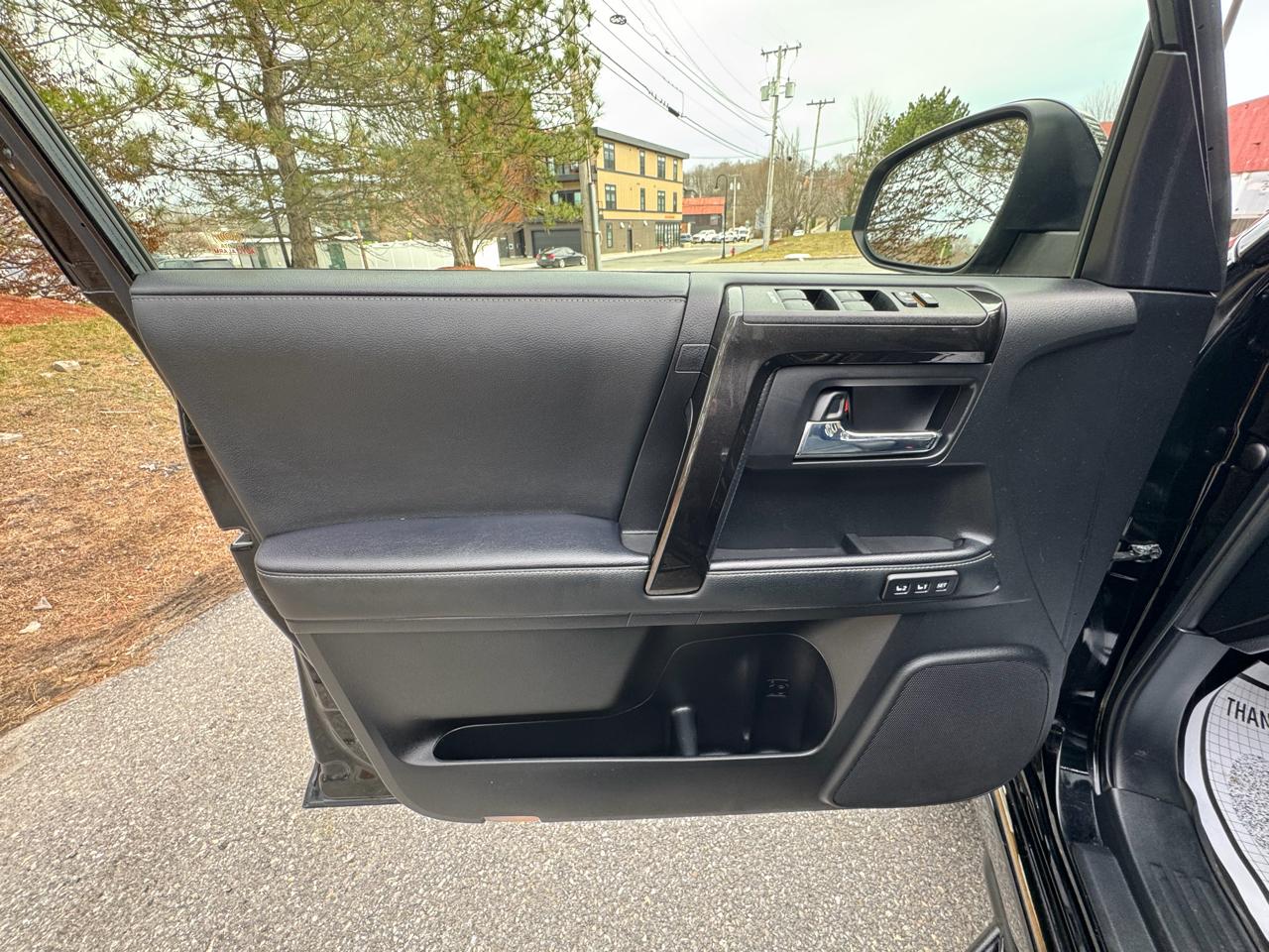 Toyota 4Runner Nightshade 4WD (Natl) 2020