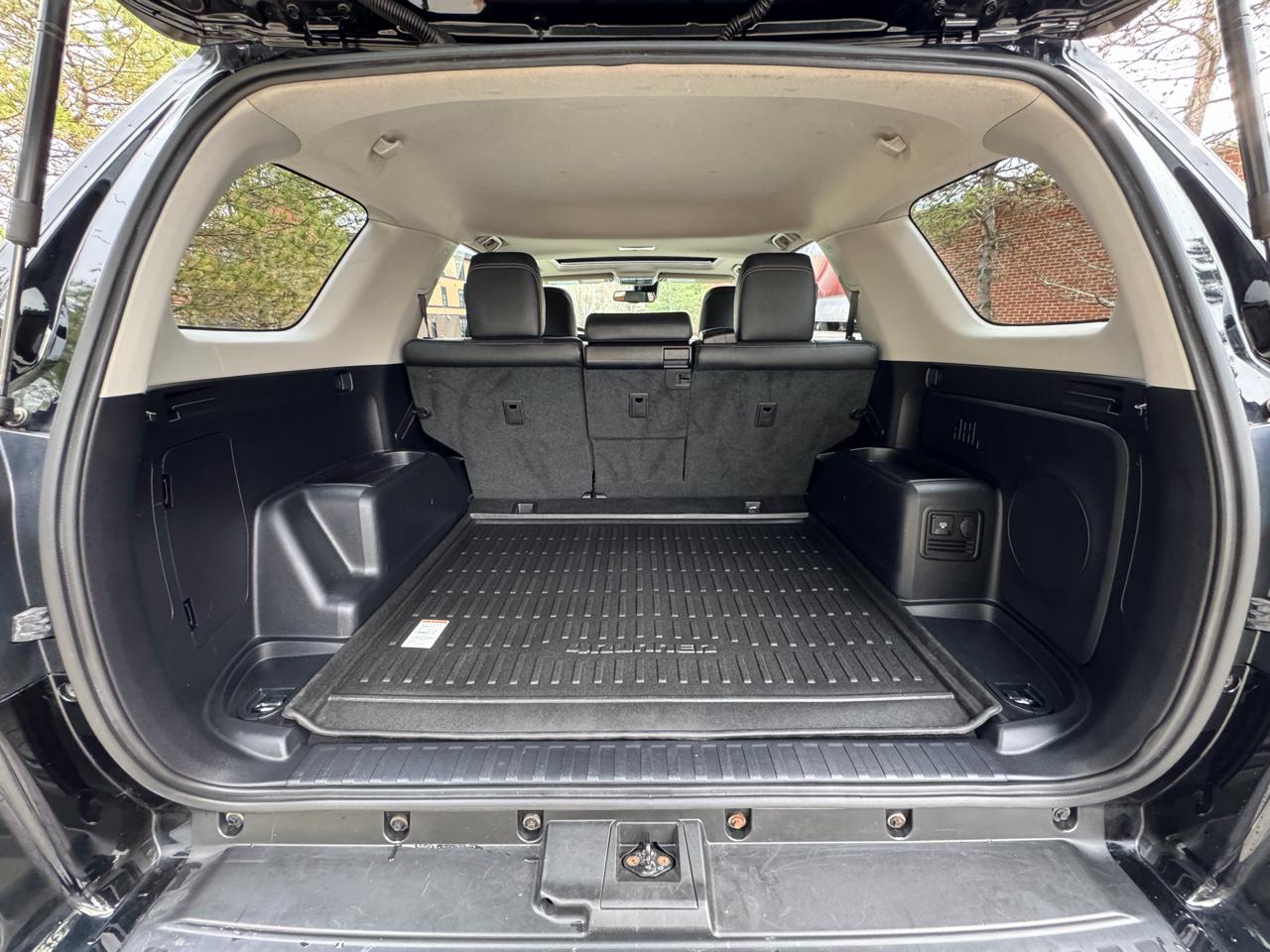 Toyota 4Runner Nightshade 4WD (Natl) 2020