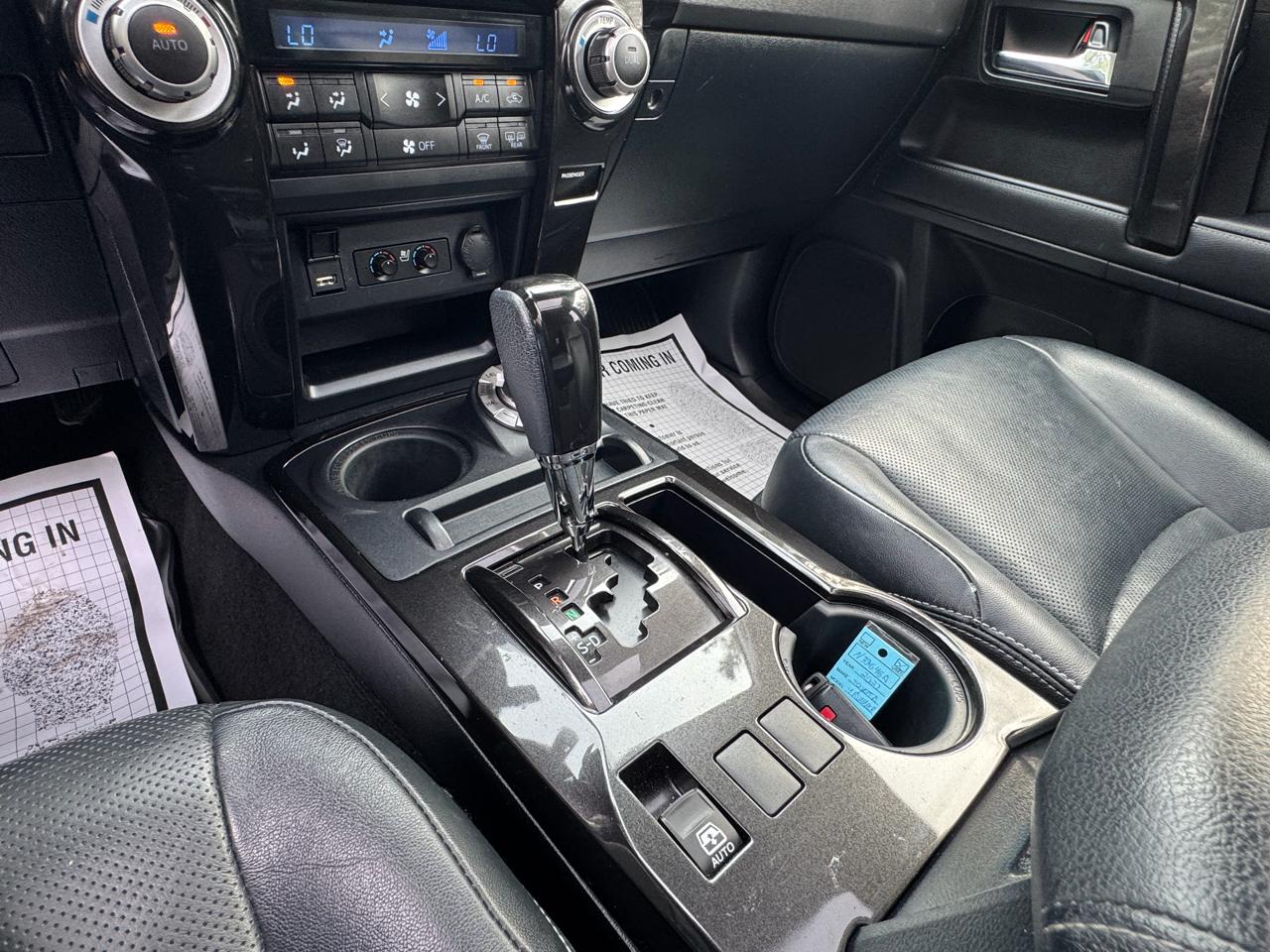 Toyota 4Runner Nightshade 4WD (Natl) 2020