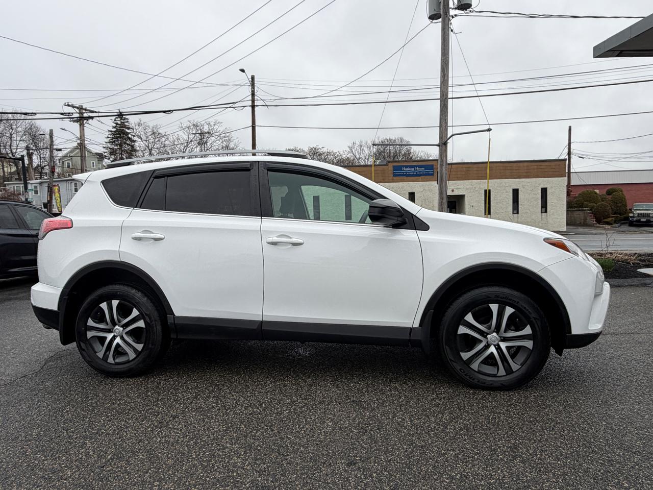 Toyota RAV4  2017