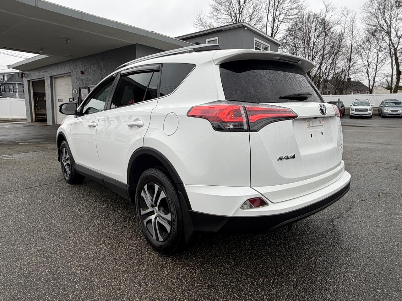 Toyota RAV4  2017