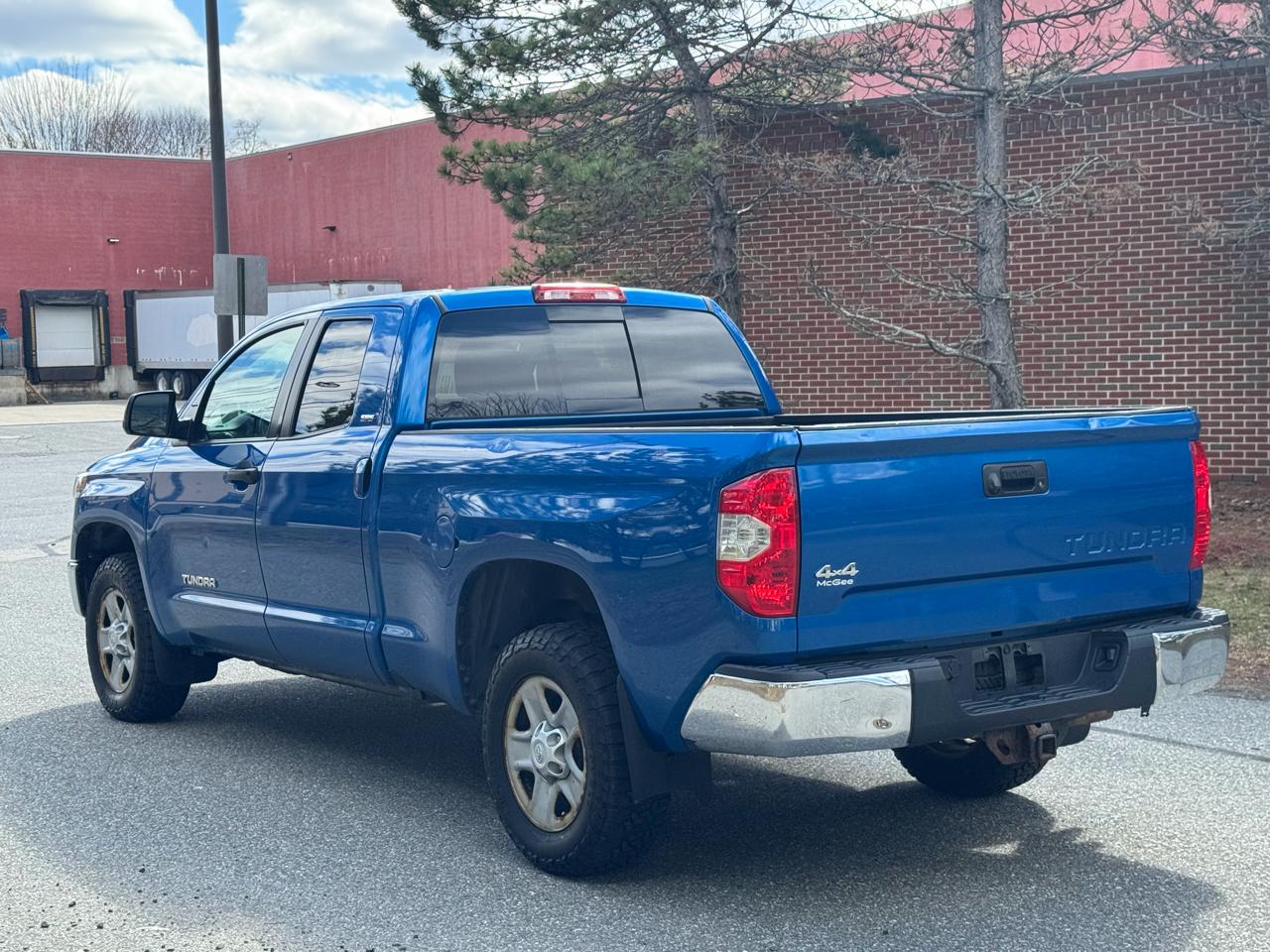 Toyota Tundra 4WD SR5 Double Cab 6.5' Bed 4.6L (Natl) 2018