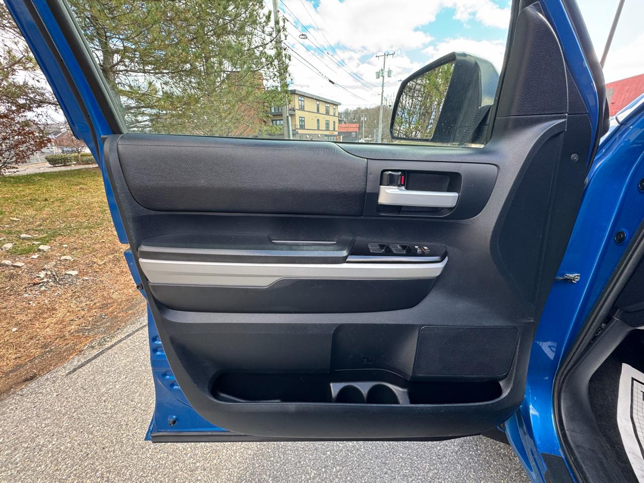 Toyota Tundra 4WD SR5 Double Cab 6.5' Bed 4.6L (Natl) 2018