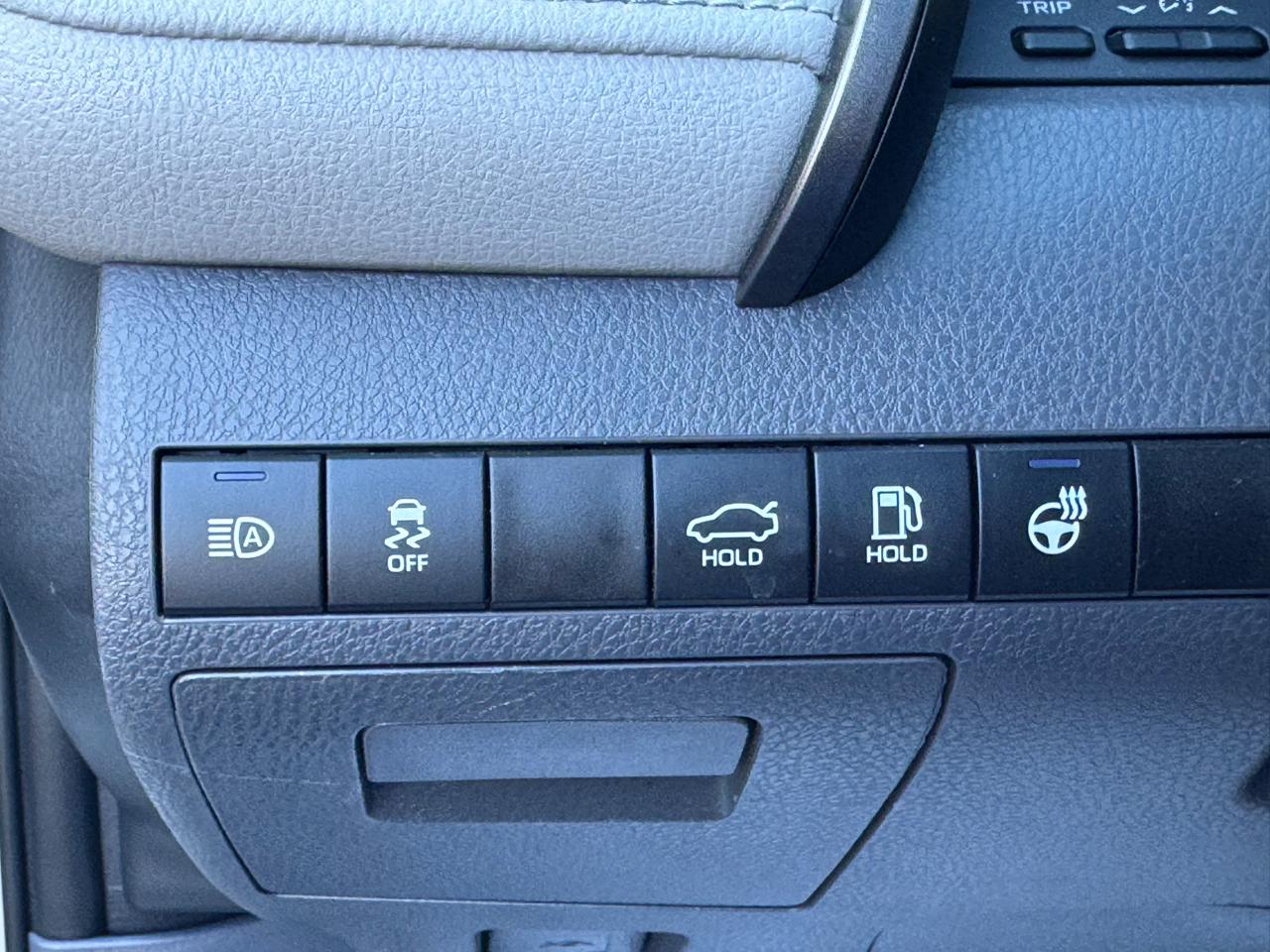 Toyota Camry LE Auto (Natl) 2023