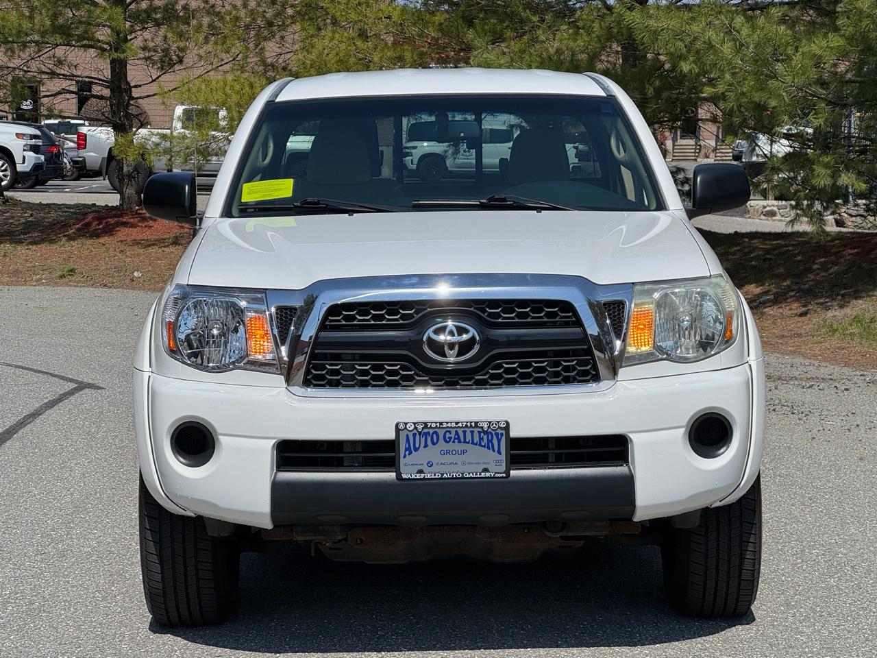 Toyota Tacoma 4WD Access I4 AT (Natl) 2011