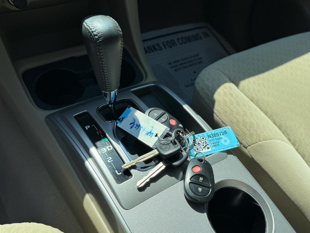 Toyota Tacoma 4WD Access I4 AT (Natl) 2011