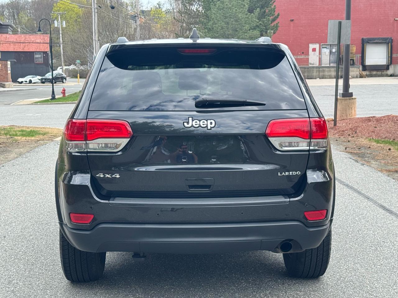 Jeep Grand Cherokee 4WD 4dr Laredo 2016