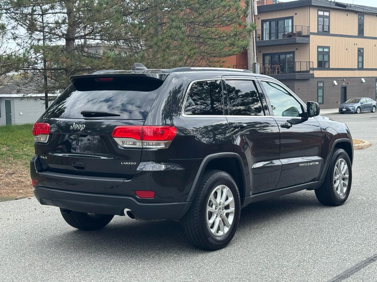 Jeep Grand Cherokee 4WD 4dr Laredo 2016