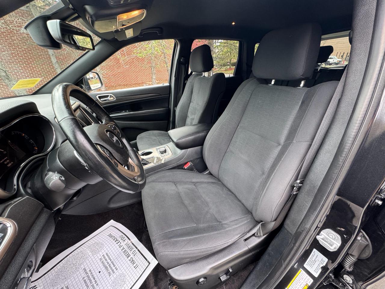 Jeep Grand Cherokee 4WD 4dr Laredo 2016