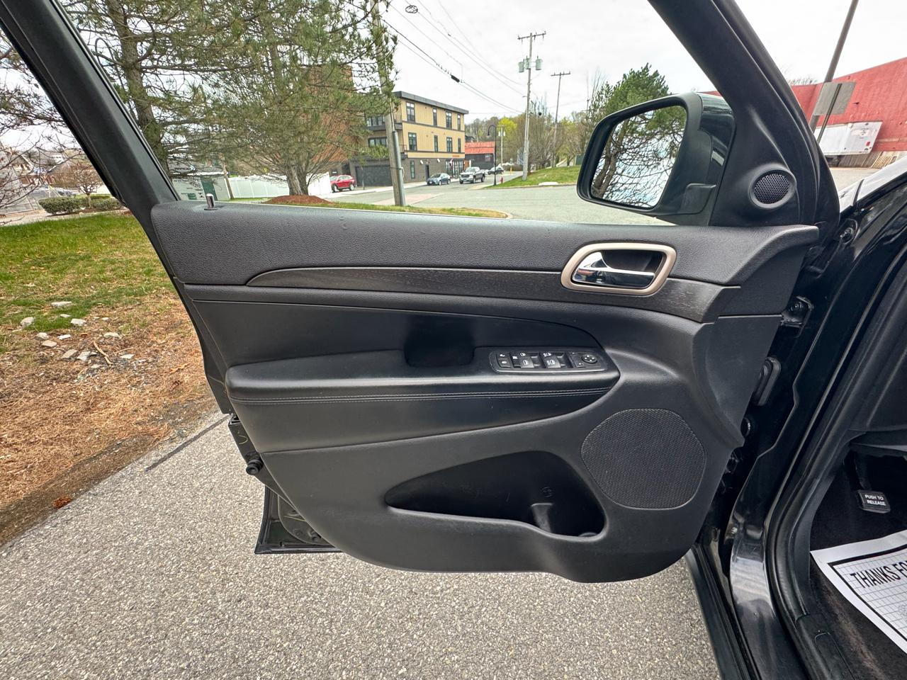 Jeep Grand Cherokee 4WD 4dr Laredo 2016