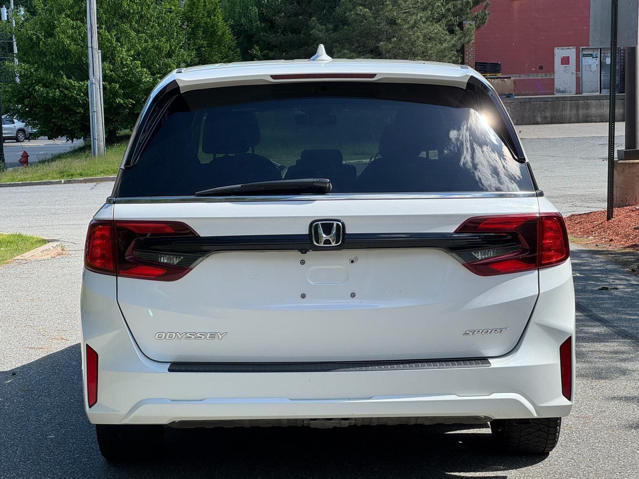 Honda Odyssey Sport-L Auto 2025
