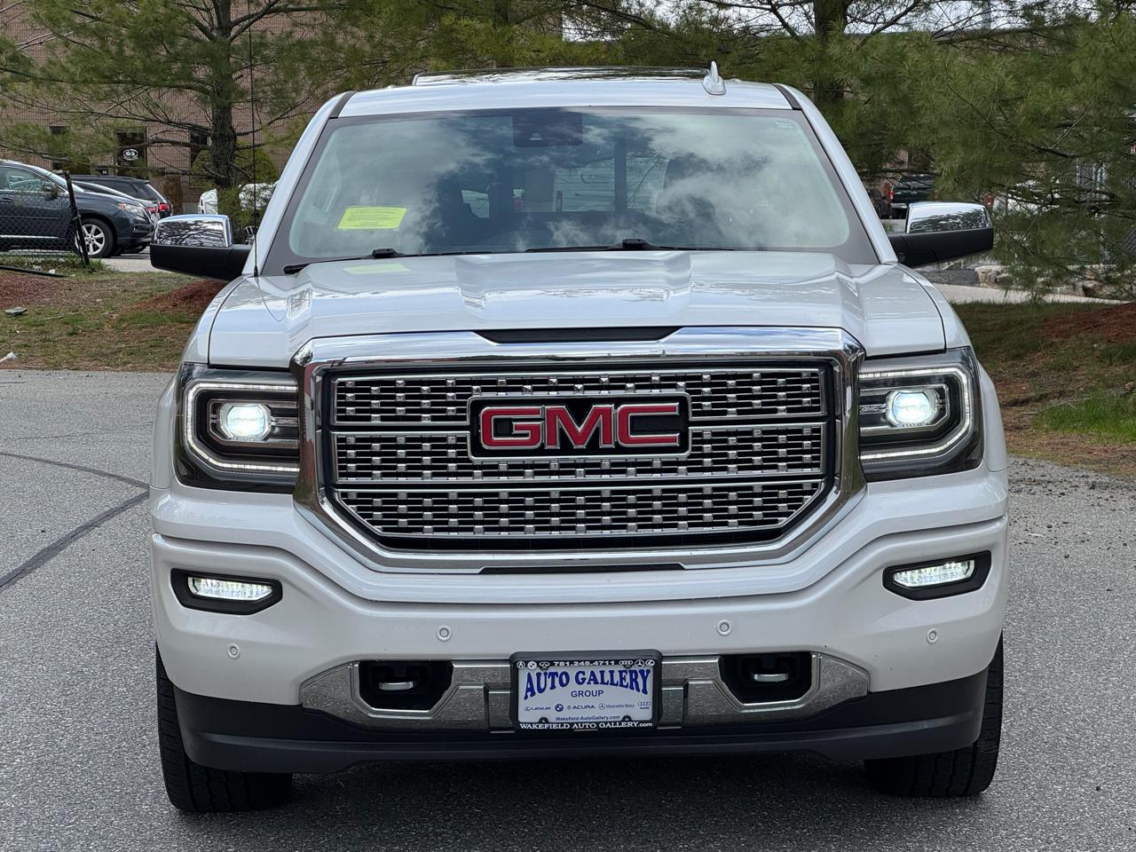 GMC Sierra 1500 4WD Crew Cab 143.5" Denali 2017