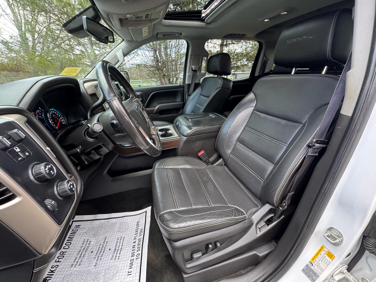 GMC Sierra 1500 4WD Crew Cab 143.5" Denali 2017