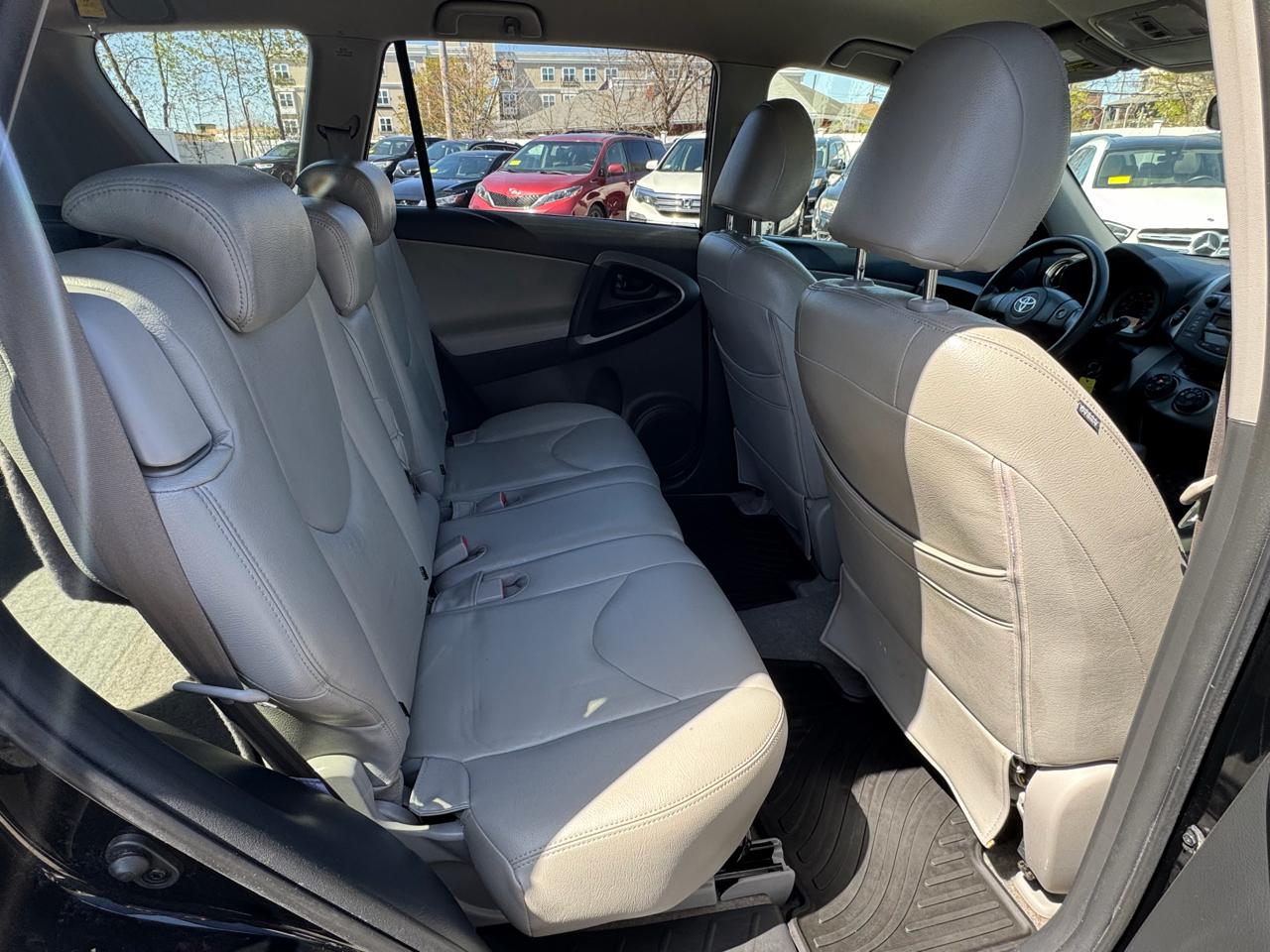 Toyota RAV4 4WD 4dr 4-cyl 4-Spd AT (Natl) 2009