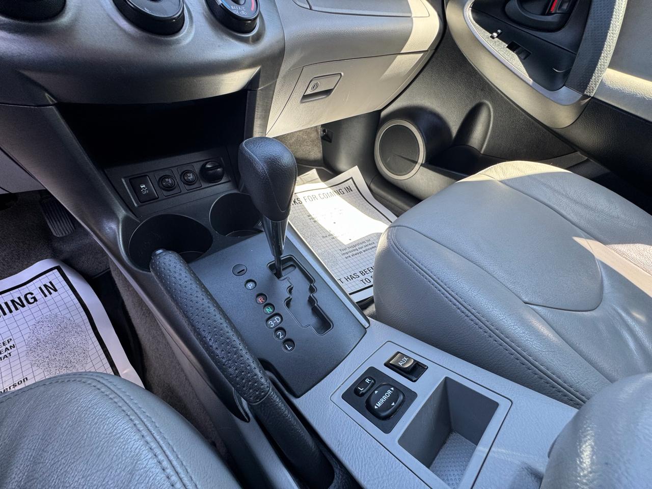 Toyota RAV4 4WD 4dr 4-cyl 4-Spd AT (Natl) 2009